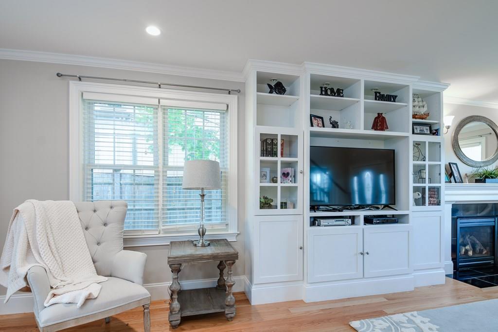 3 Gilbert Road Natick, MA 01760 - Photo 7 of 30 Gallery Image 7
