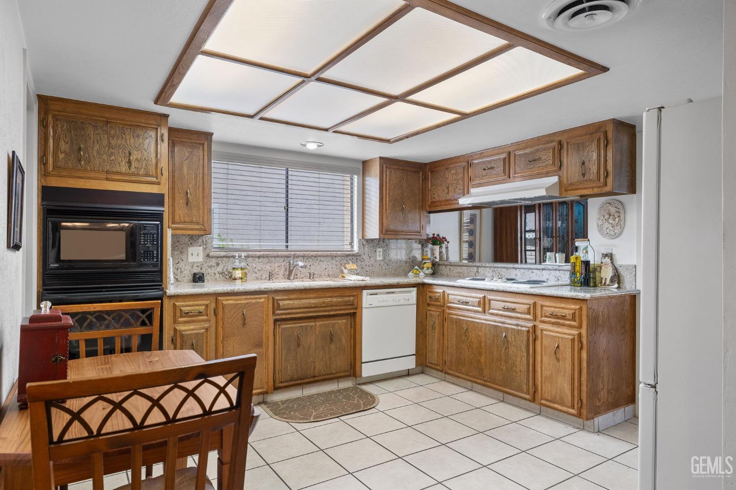 Undisclosed Address Bakersfield, CA 93309 - Photo 18 of 48