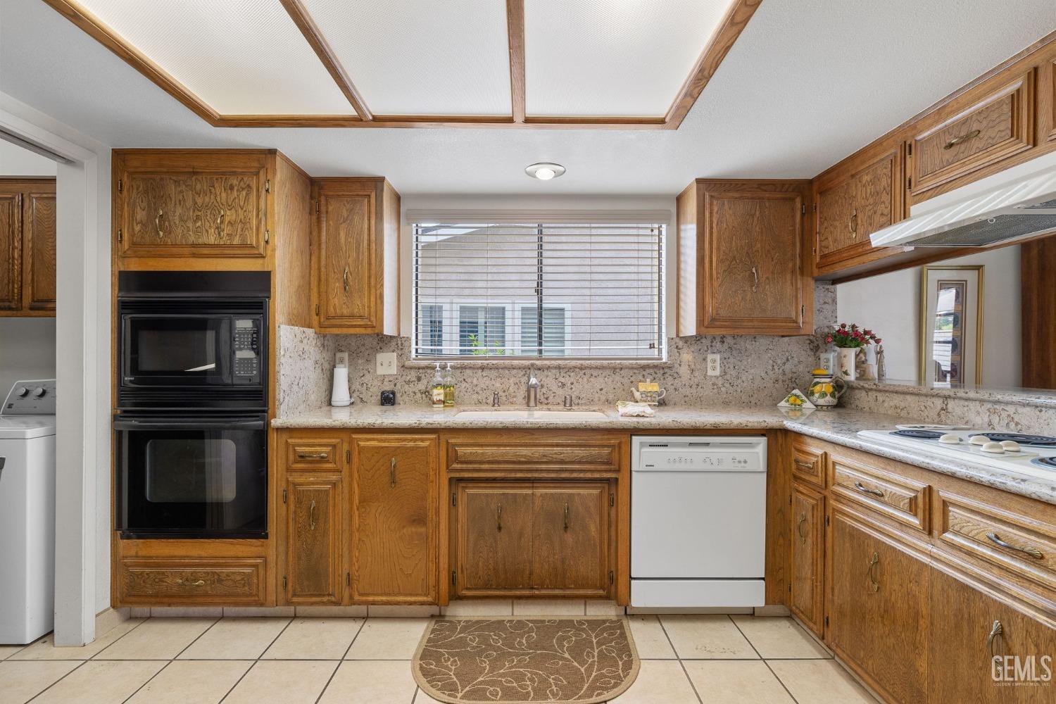 Undisclosed Address Bakersfield, CA 93309 - Photo 20 of 48