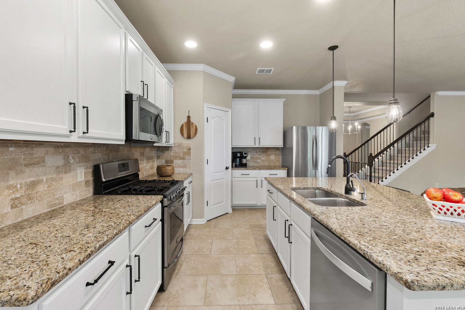 12522 Adams Ranch San Antonio, TX 78245 - Photo 8 of 25