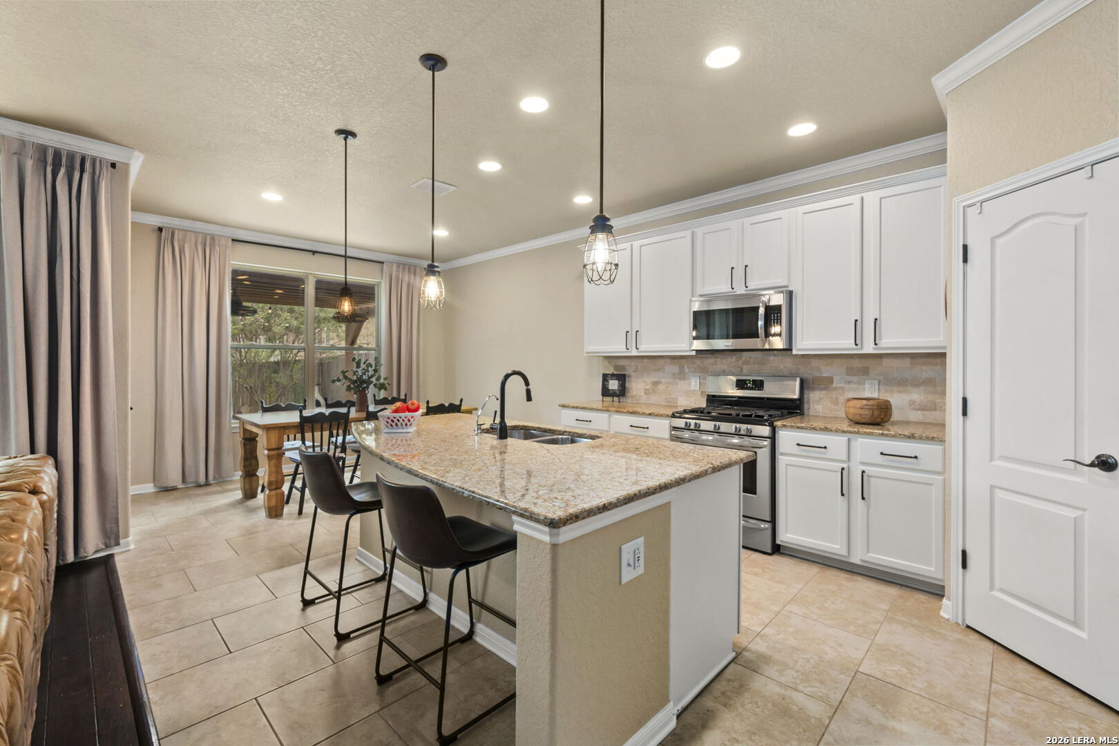 12522 Adams Ranch San Antonio, TX 78245 - Photo 10 of 25