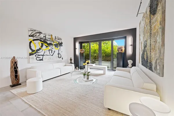 $1,695,000 | 201 Crandon Boulevard, Unit 227, Key Biscayne, FL 33149