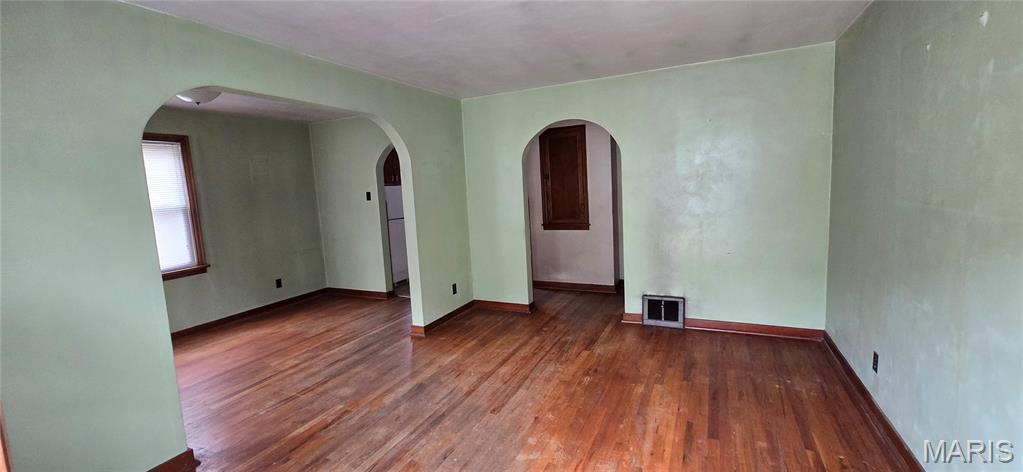 511 Averill Avenue Ferguson, MO 63135 - Photo 2 of 27