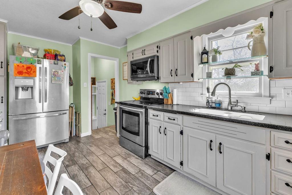 3114 Gene Field Road St. Joseph, MO 64506 - Photo 8 of 30