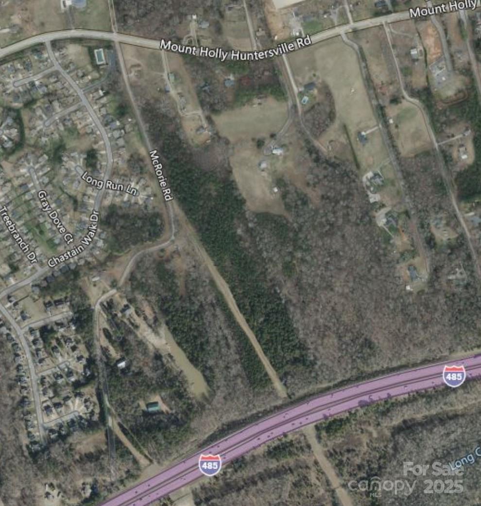 4926 Mt Holly-Huntersville Road Charlotte, NC 28216 - Photo 15 of 18 a view of a dry yard