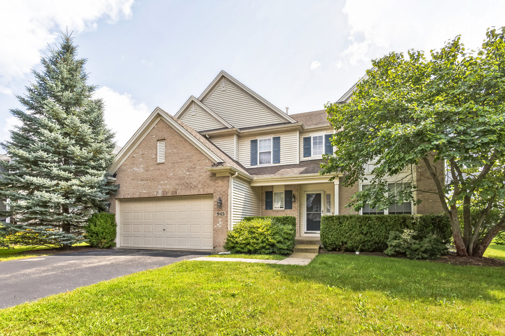 945 Forest View Way Antioch, IL 60002 - Photo 1 of 16
