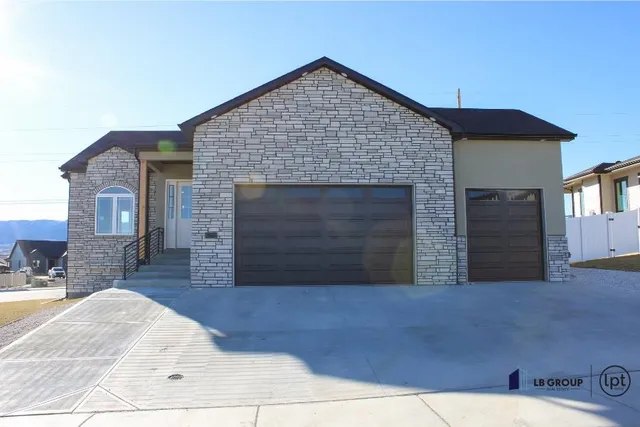 $759,900 | 2665 Berkshire Way, Casper, WY 82609