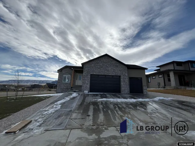$759,900 | 2665 Berkshire Way, Casper, WY 82609
