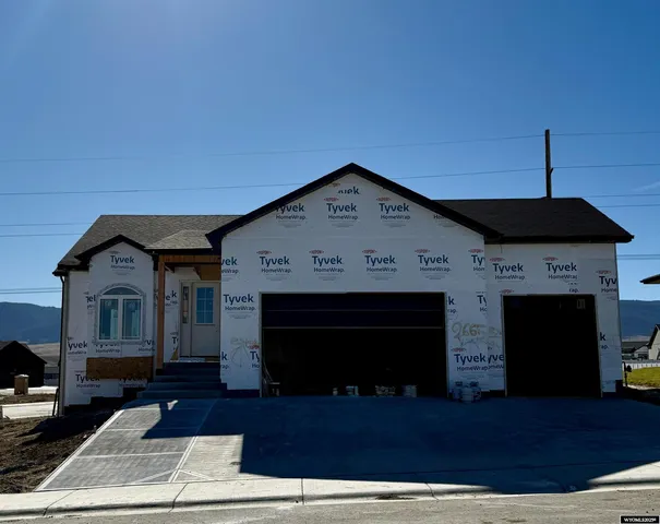 $759,900 | 2665 Berkshire Way, Casper, WY 82609