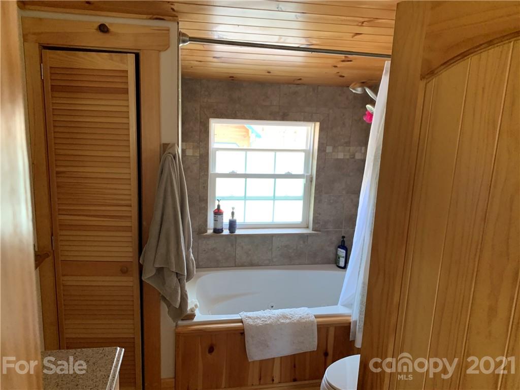 644 Turkey Trot Road Clyde, NC 28721 - Photo 14 of 40 Gallery Image 14