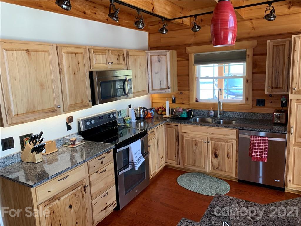 644 Turkey Trot Road Clyde, NC 28721 - Photo 8 of 40 Gallery Image 8