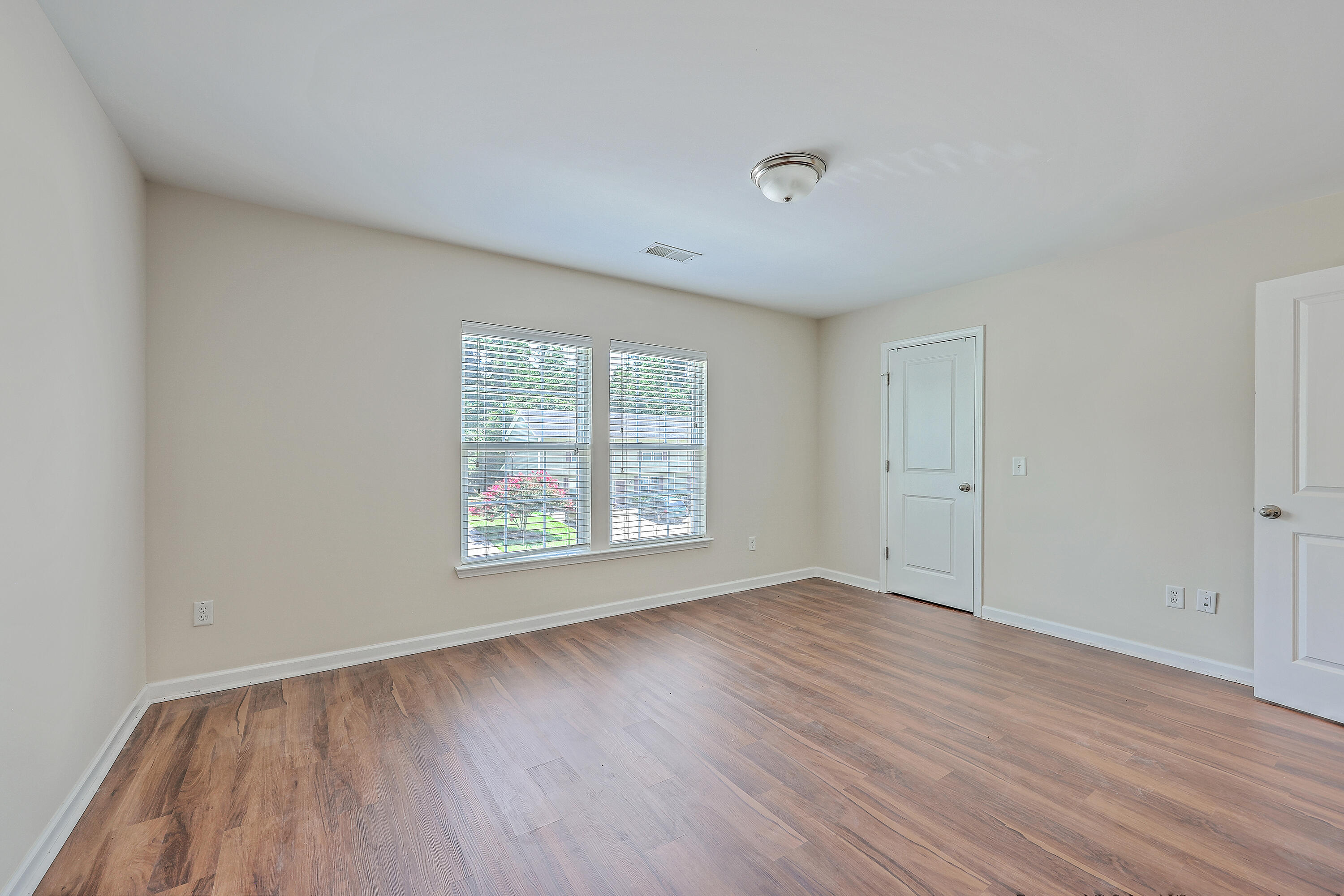 1064 Lexi Court Ladson, SC 29456 - Photo 13 of 44 ZYN_4417_18_19_20_21_22_23