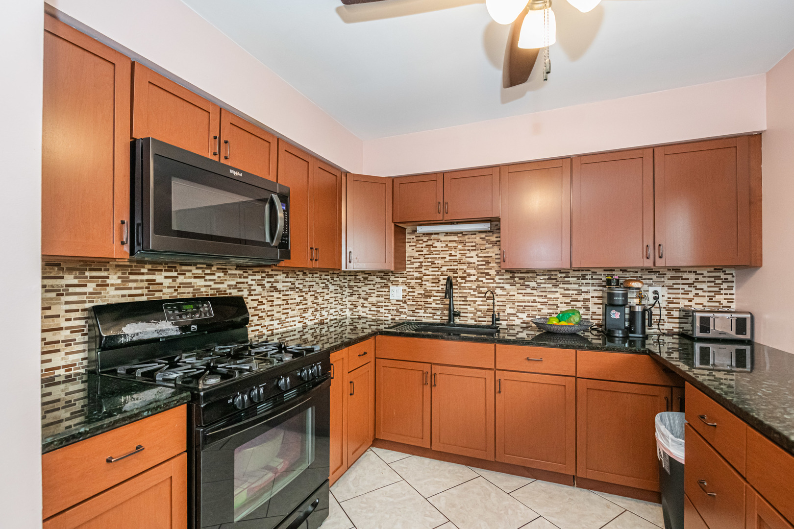 810 Oakton Avenue Romeoville, IL 60446 - Photo 10 of 20