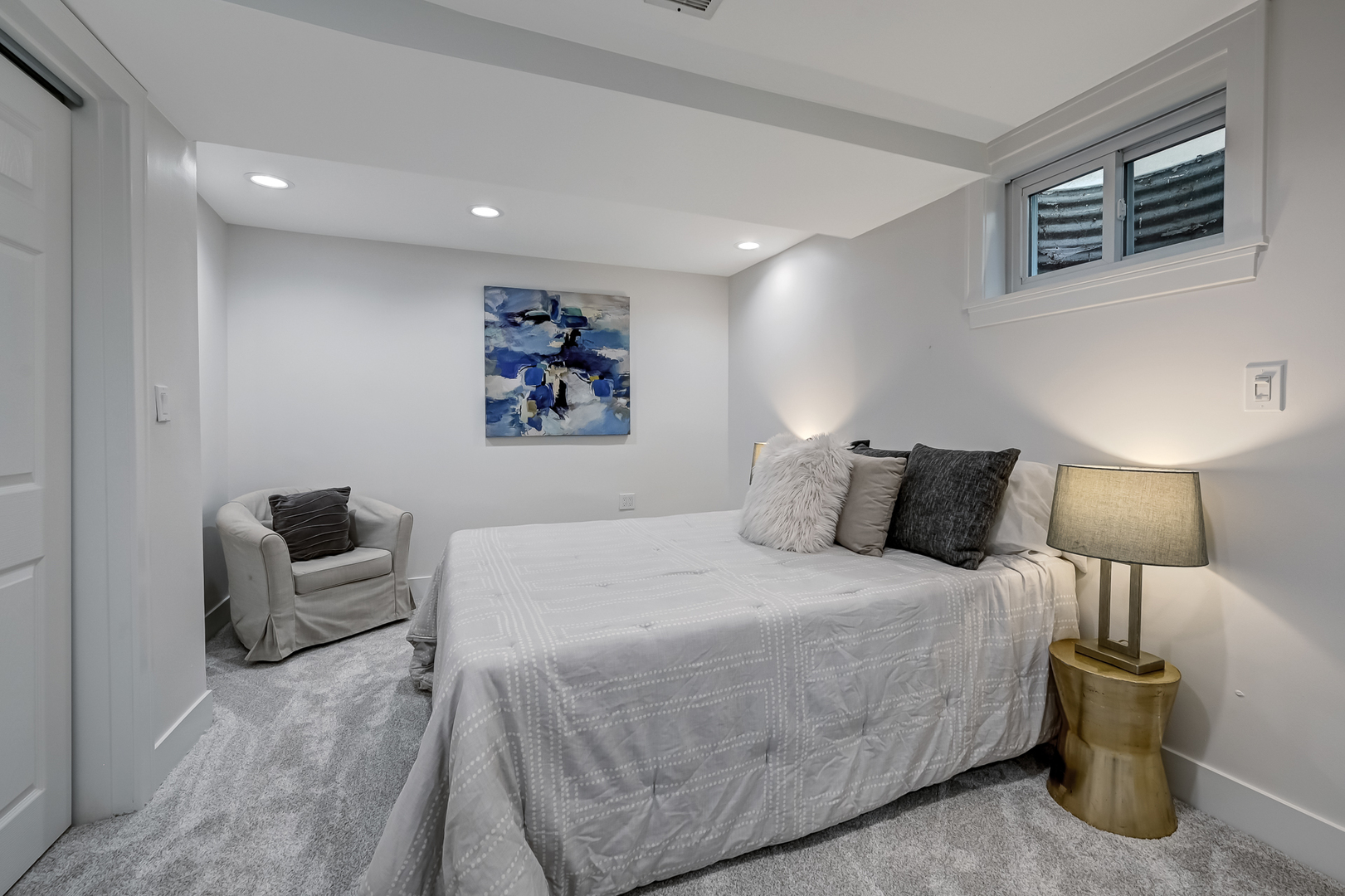 213 South Adams Street Hinsdale, IL 60521 - Photo 27 of 33 a bedroom with a bed and a couch