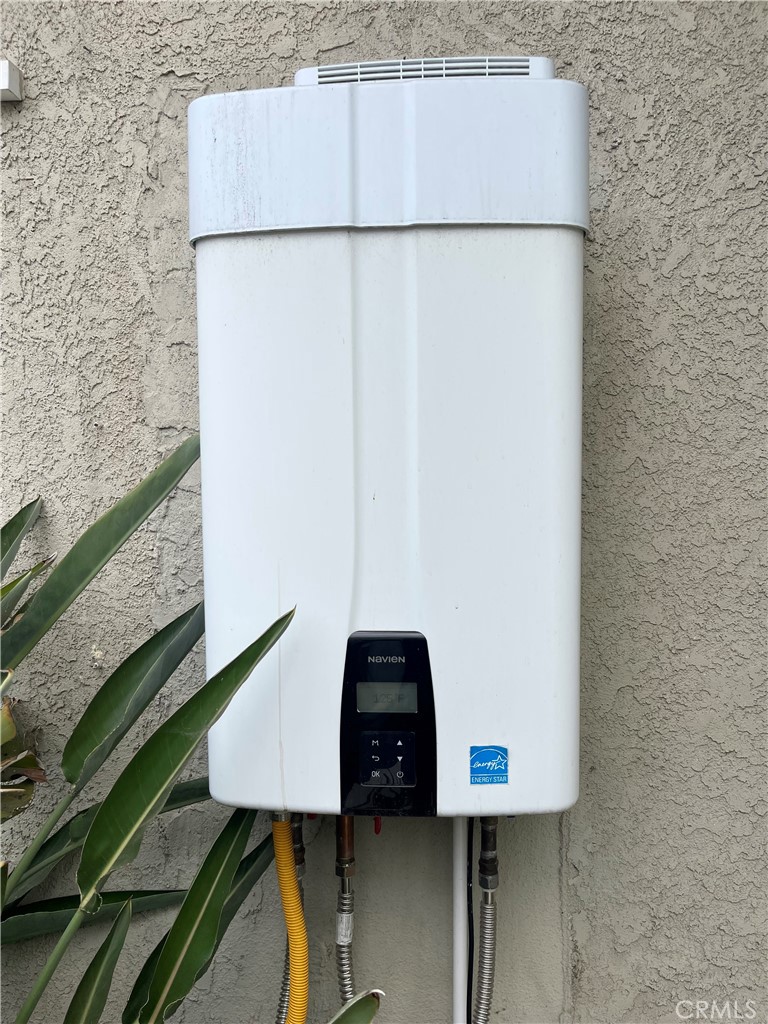 1912 North Kenneth Road Burbank, CA 91504 - Photo 18 of 22 Tankless Water Heater