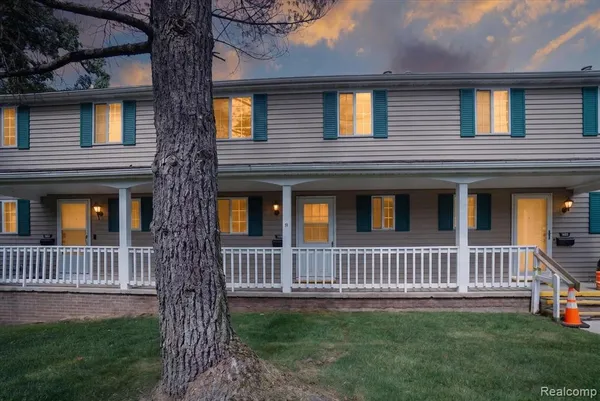 $139,900 | 1624 Peppertree Lane, Unit 12, Lansing, MI 48912