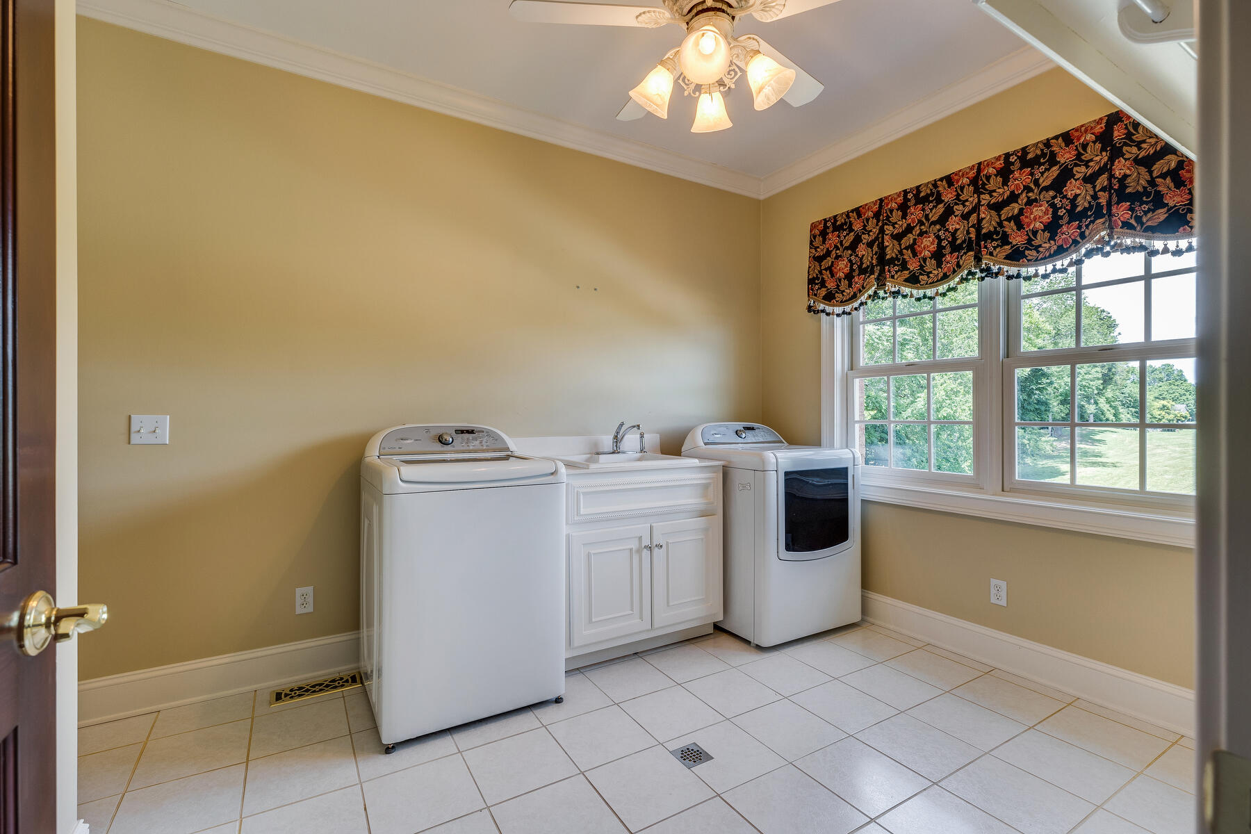 1450 Enterprise Road Bluff City, TN 37618 - Photo 55 of 100 058