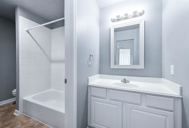 $3,200 | 3720 Armand Drive, Dickinson, TX 77539