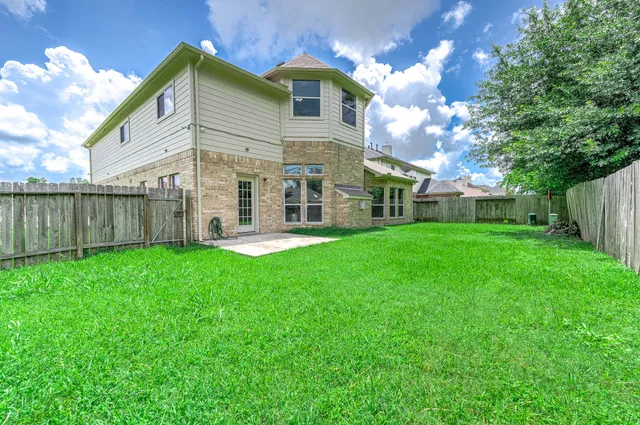 $3,200 | 3720 Armand Drive, Dickinson, TX 77539
