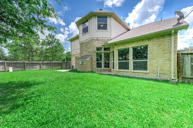 $3,200 | 3720 Armand Drive, Dickinson, TX 77539
