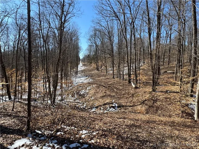 $263,059 | 3 In-237, English, IN 47118