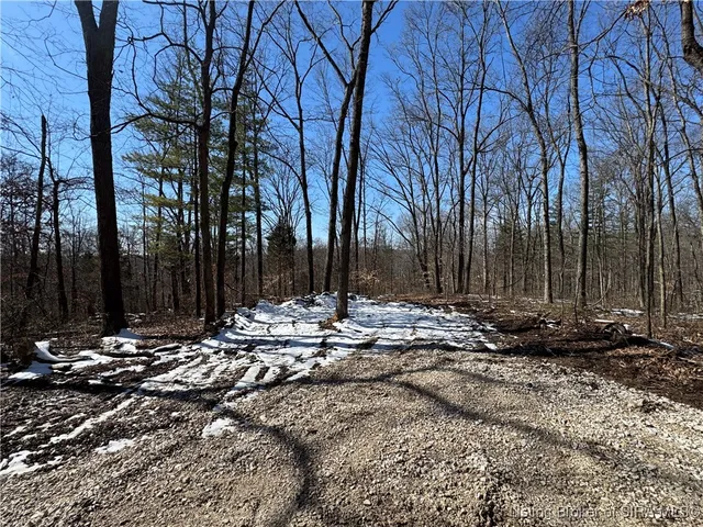 $263,059 | 3 In-237, English, IN 47118