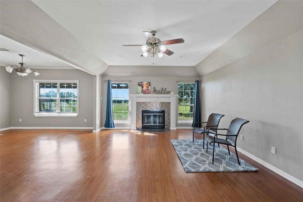 8617 Jonquil Drive Waco, TX 76708 - Photo 6 of 37