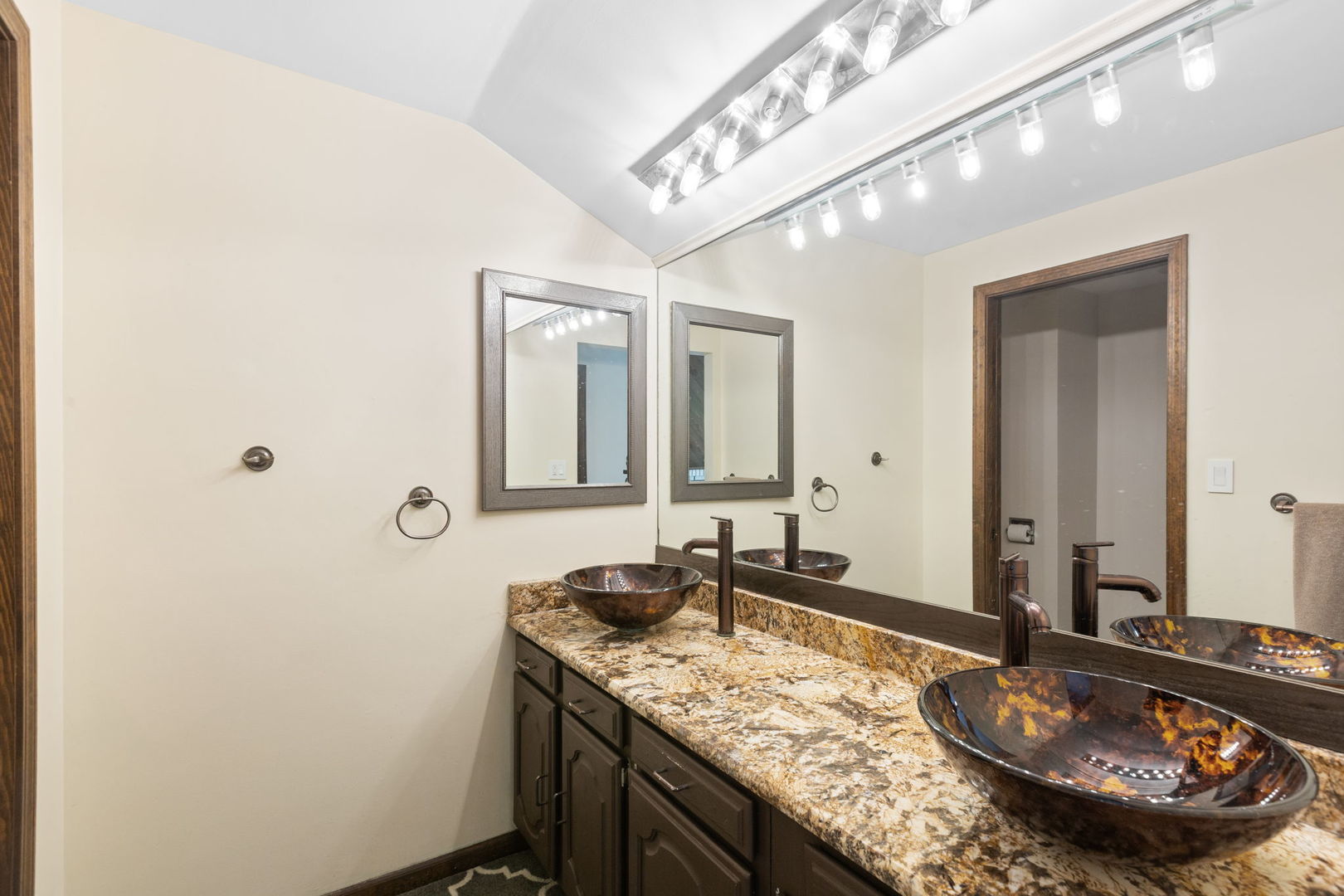 6320 Rowland Road Huntley, IL 60142 - Photo 18 of 41