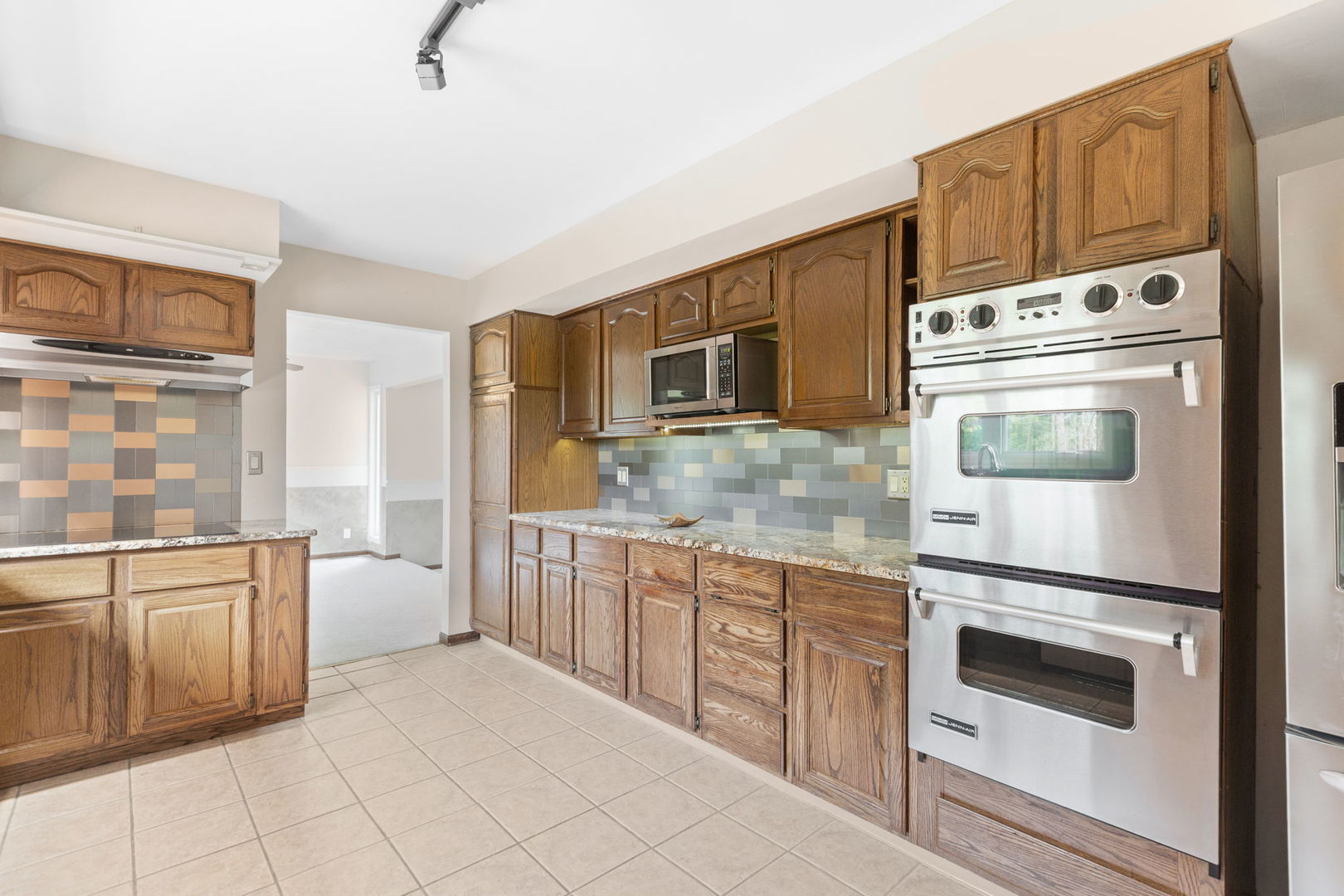 6320 Rowland Road Huntley, IL 60142 - Photo 6 of 41