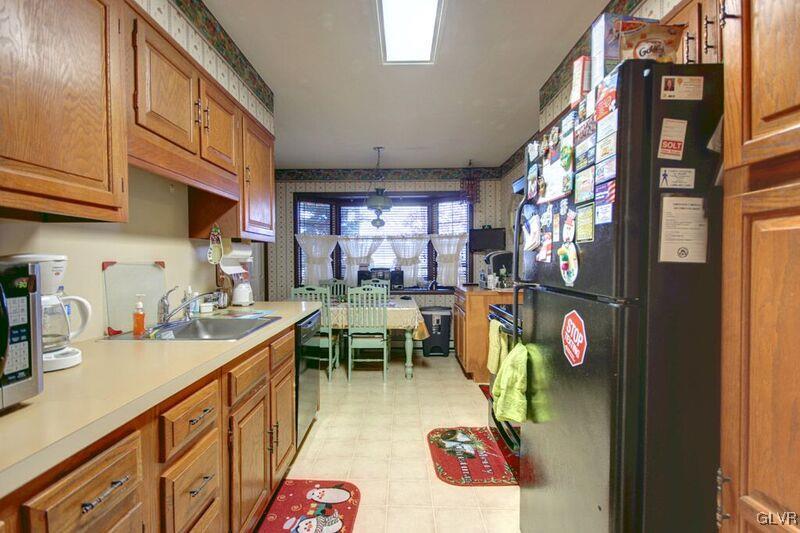 4082 Blacksmith Road New Tripoli, PA 18066 - Photo 4 of 13 Gallery Image 4