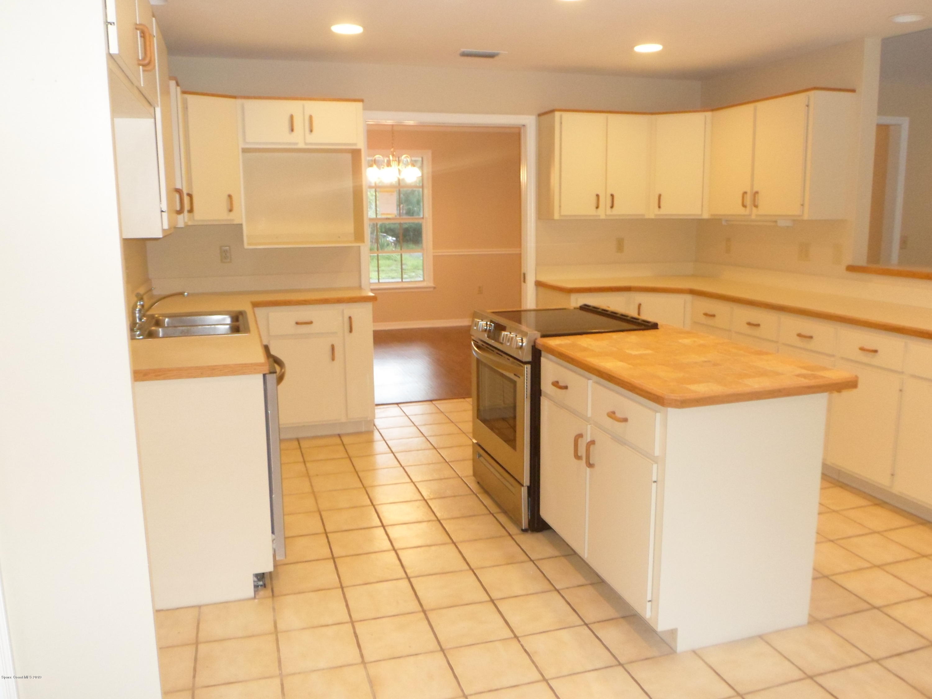 3403 Palomino Road Melbourne, FL 32934 - Photo 11 of 37 SAM_8464