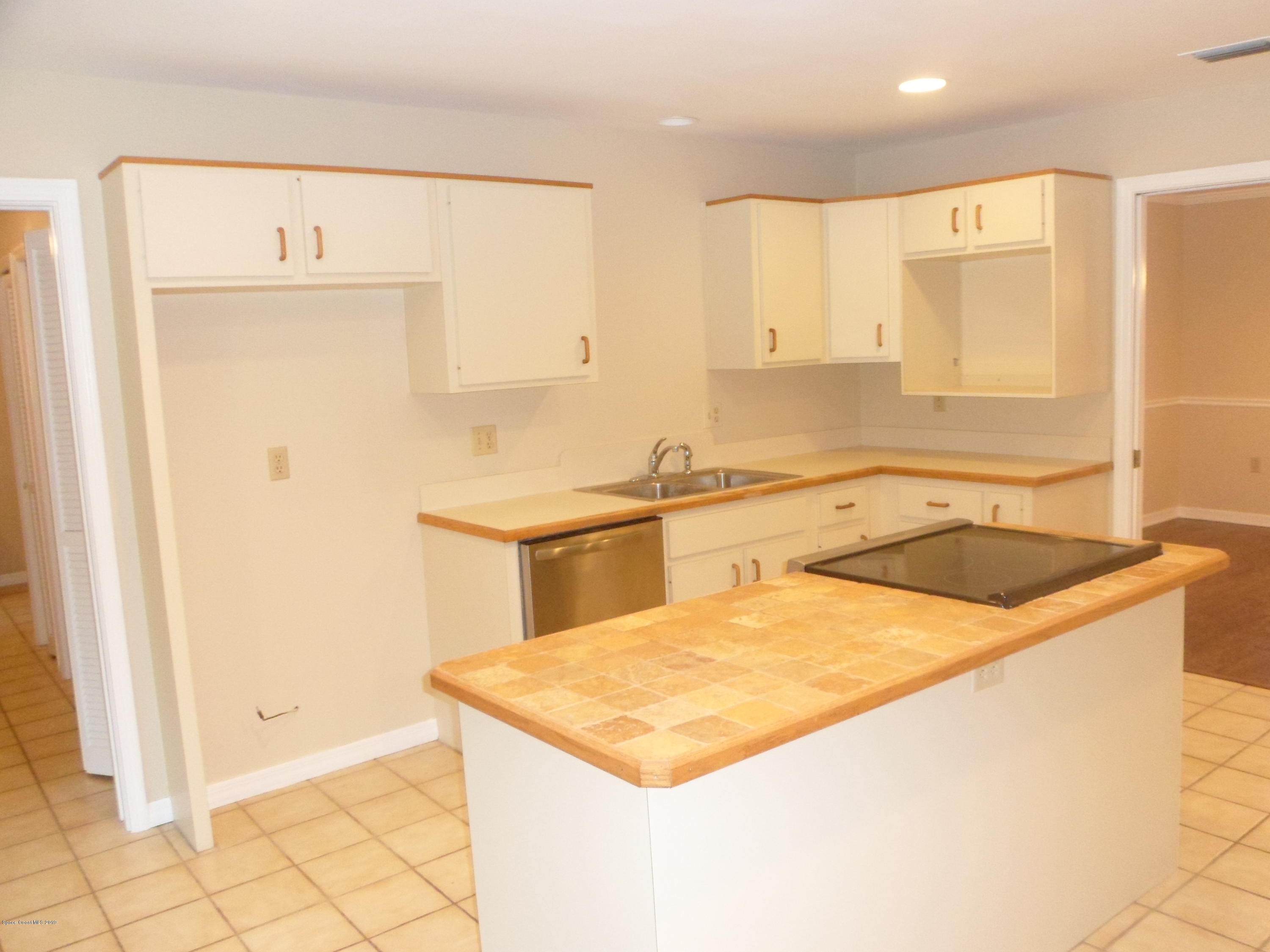 3403 Palomino Road Melbourne, FL 32934 - Photo 12 of 37 SAM_8465