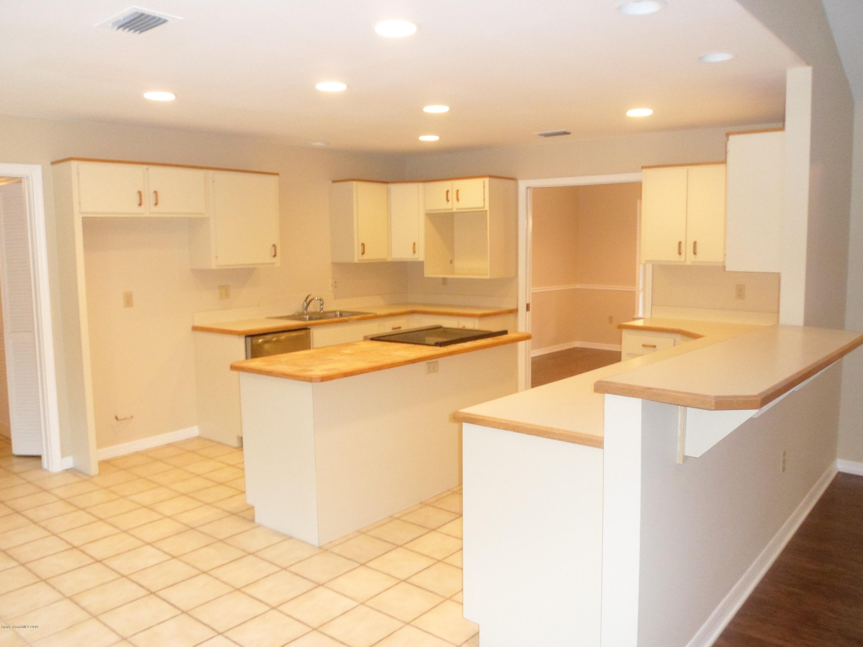 3403 Palomino Road Melbourne, FL 32934 - Photo 9 of 37 SAM_8462