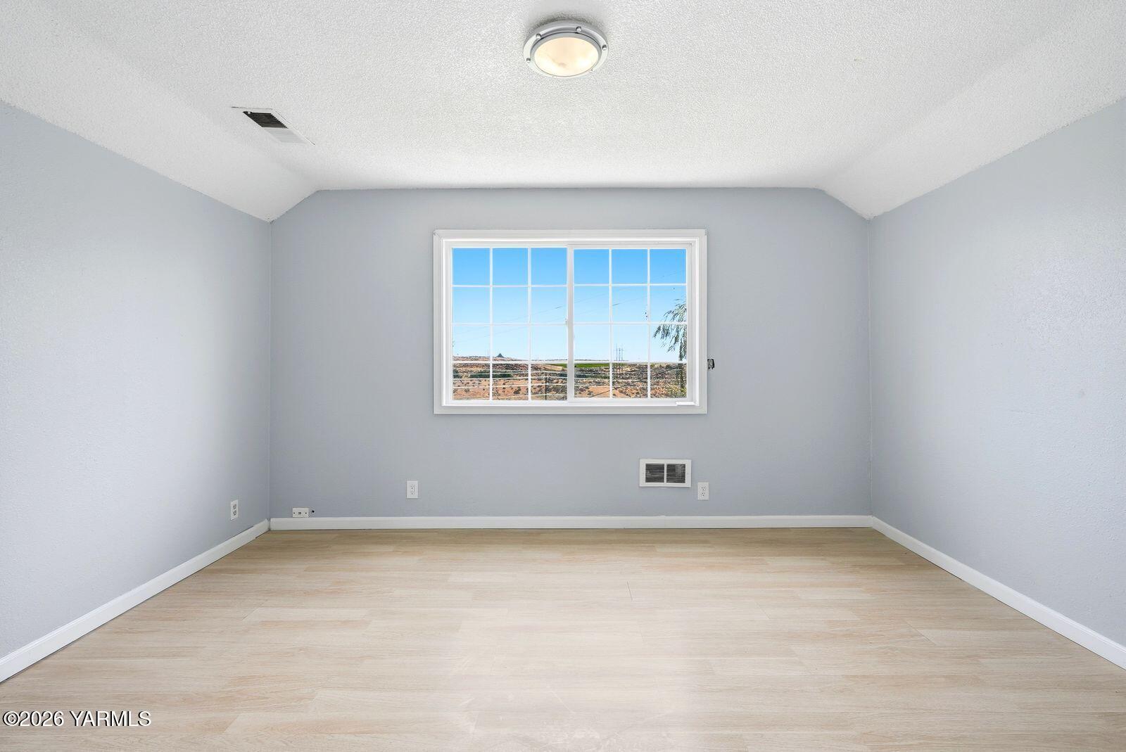 18790 Summitview Road Tieton, WA 98947 - Photo 13 of 45 18790 Summitview Rd