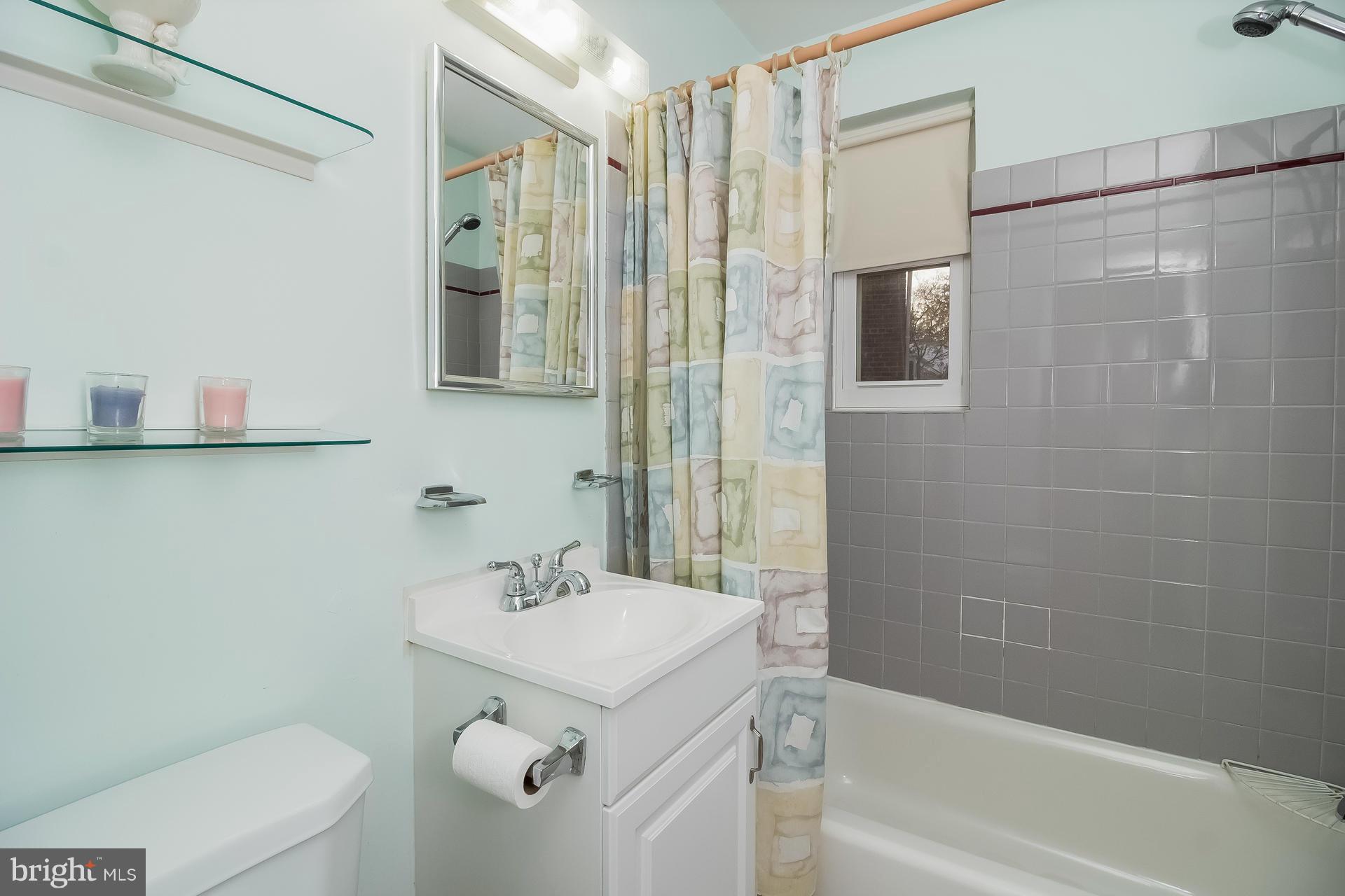 2718 Arcola Avenue Silver Spring, MD 20902 - Photo 12 of 30 Bath