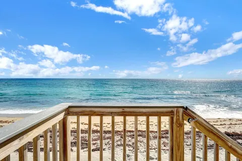 $599,000 | 3520 South Ocean Boulevard, Unit L402, South Palm Beach, FL 33480