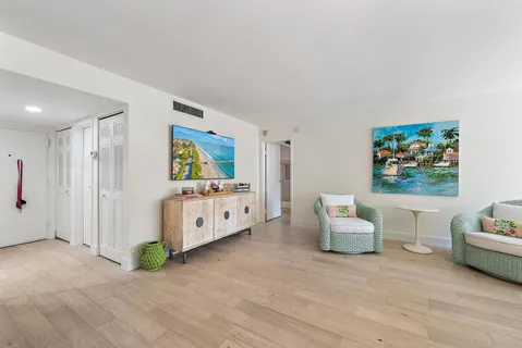$599,000 | 3520 South Ocean Boulevard, Unit L402, South Palm Beach, FL 33480