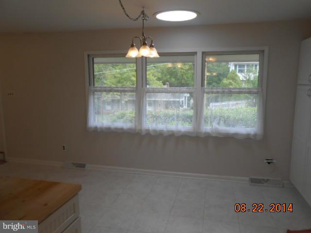 13103 Venango Road Fort Washington, MD 20744 - Photo 5 of 29 Kitchen - Skylight