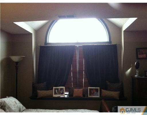 534 Edpas Road New Brunswick, NJ 08901 - Photo 13 of 25
