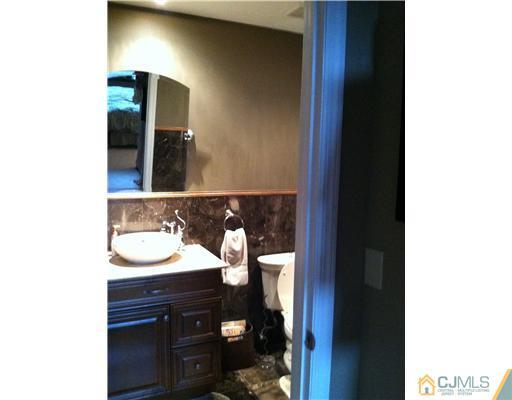 534 Edpas Road New Brunswick, NJ 08901 - Photo 17 of 25