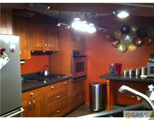 534 Edpas Road New Brunswick, NJ 08901 - Photo 6 of 25