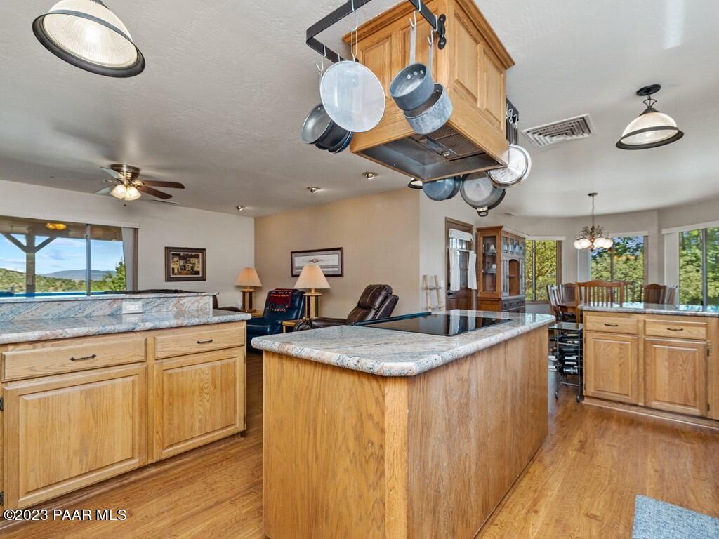 14770 North Brenda Road Prescott, AZ 86305 - Photo 13 of 37 014_Kitchen