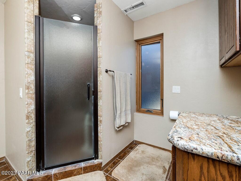 14770 North Brenda Road Prescott, AZ 86305 - Photo 20 of 37 021_Primary Bathroom