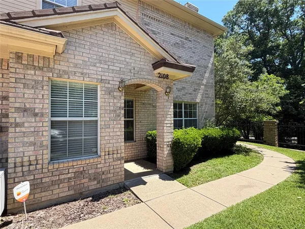 $1,900 | 2108 Lakeforest Drive, Weatherford, TX 76087