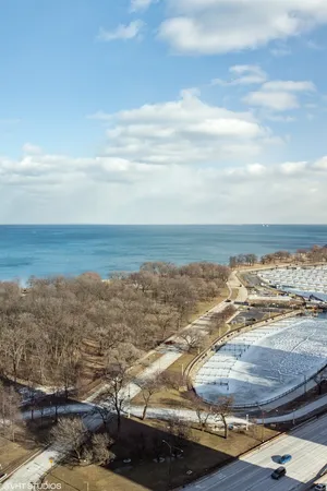 $2,200 | 3600 North Lake Shore Drive, Unit 2305, Chicago, IL 60613