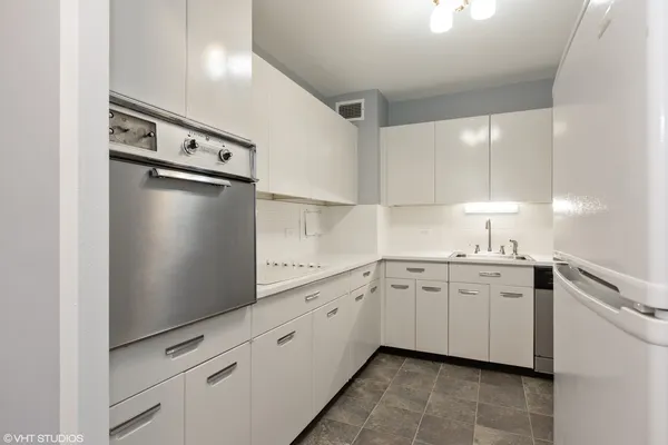 $2,200 | 3600 North Lake Shore Drive, Unit 2305, Chicago, IL 60613