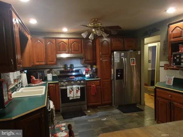 $375,000 | 139 Fairmount Avenue, Blackwood, NJ 08012