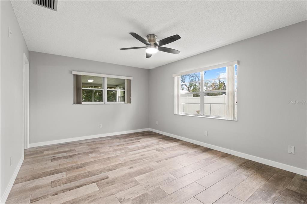 512 Southeast Paradise Point Road Crystal River, FL 34429 - Photo 18 of 63
