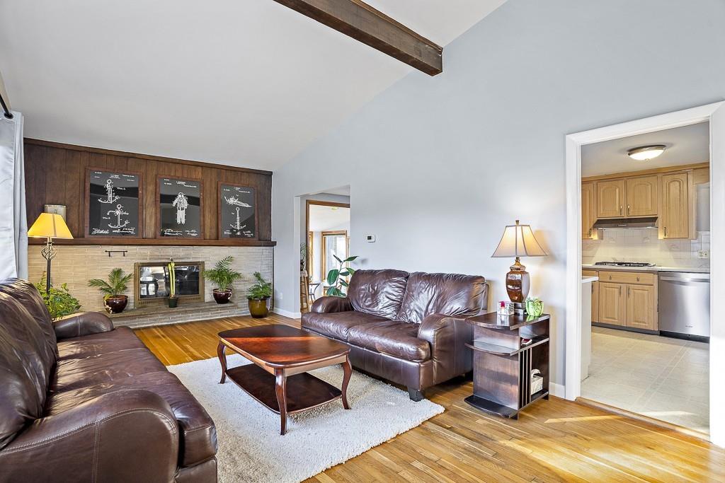 10 Paul Revere Road Acton, MA 01720 - Photo 5 of 29 Gallery Image 5