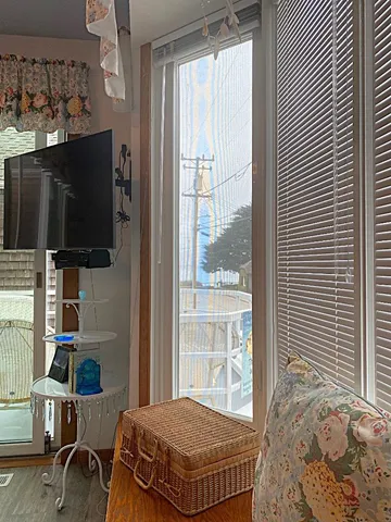 $9,800 | 122 2nd Avenue, Santa Cruz, CA 95062